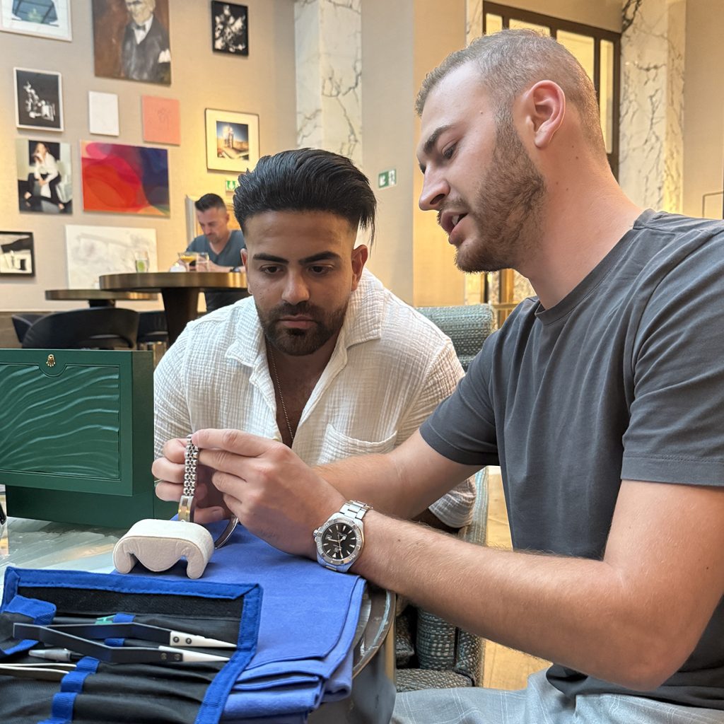 Watch handover Plank Atelier